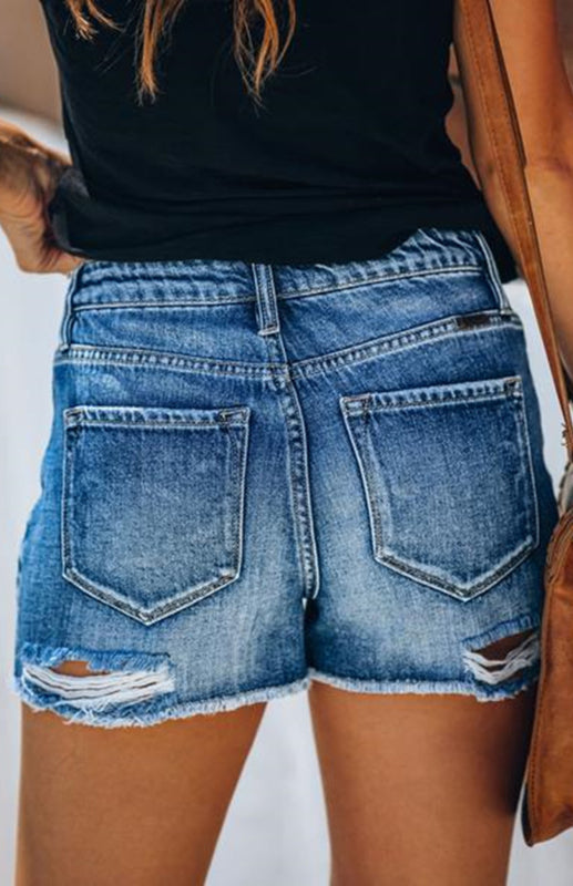 Yıpranmış Detaylı Rahat Kadın Denim Şort